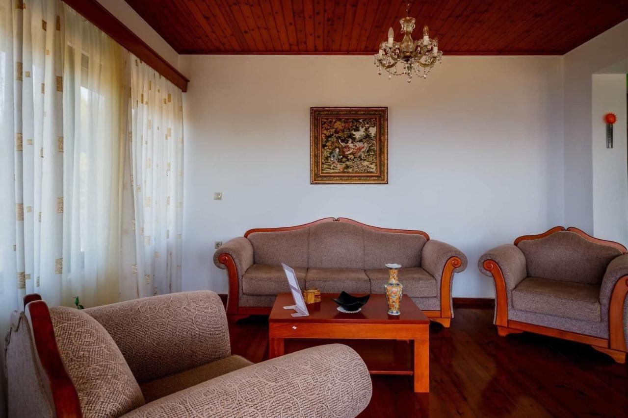 Keri Me Away - Argo'S Summer Poolside Retreats Villa Luaran gambar